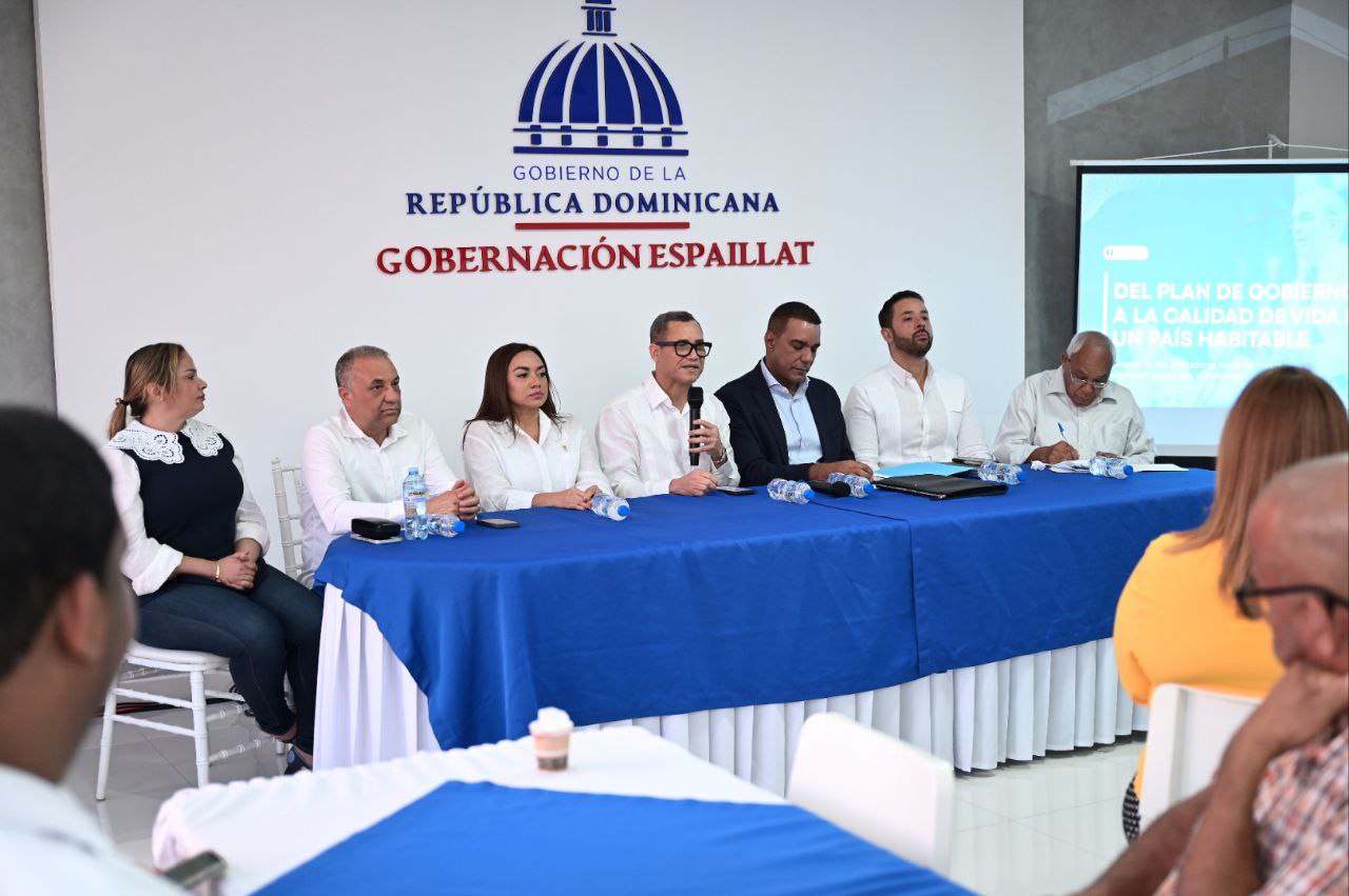 Eddy Olivares, ministro de Trabajo lidera mesa de trabajo Gobierno en las Provincias, en Espaillat